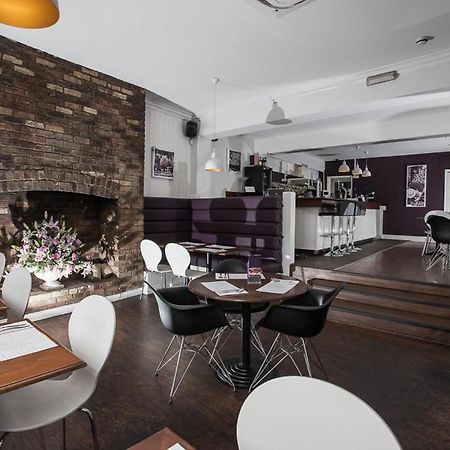 The Crown Rooms Newmarket Newmarket  Exteriör bild