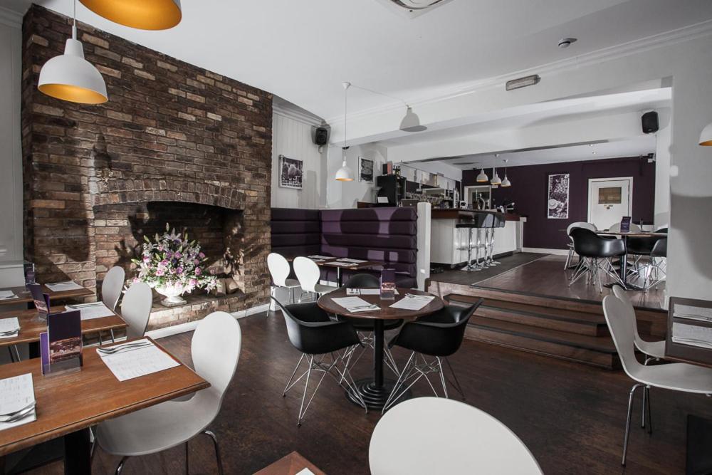 The Crown Rooms Newmarket Newmarket  Exteriör bild